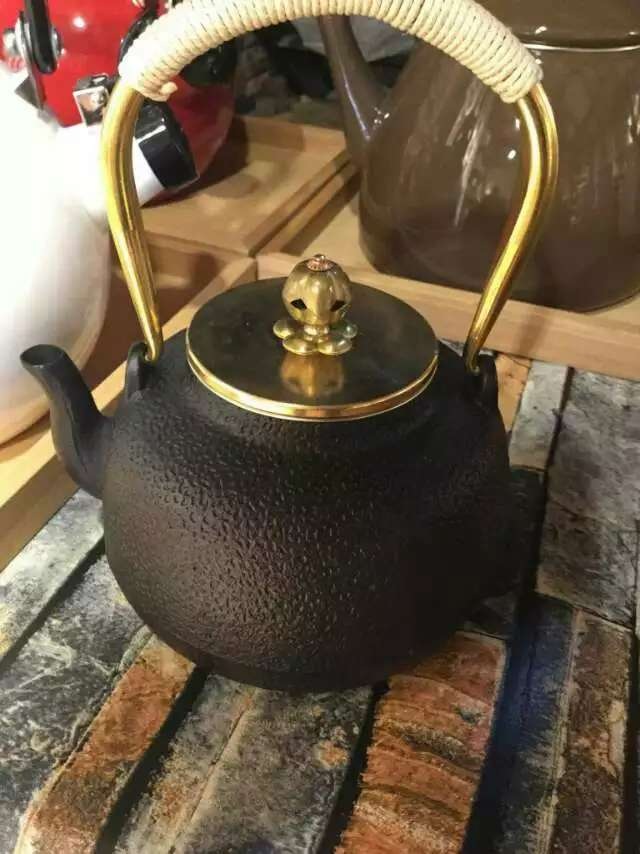 ձ-