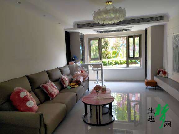081354xqv7qb2h42by4rhu.jpg